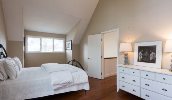 Slate House - a modern waterfront getaway